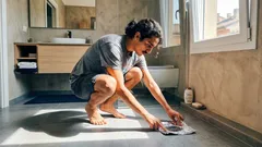 Cattivo odore dagli scarichi? Il trucco della carta alluminio che funziona (ma solo per poche ore)