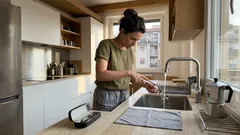 Come pulire le lenti degli occhiali senza graffiarle: metodo sicuro in 4 mosse