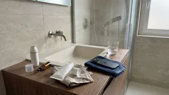 Skincare del collo dopo i 50: routine semplice per pelle più tonica