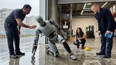 Robot umanoidi: il DR02 si rialza da solo e punta al lavoro vero tra pioggia e polvere